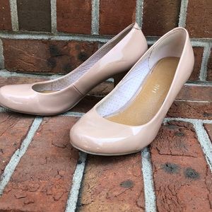 Madden Girl Nude Patent Leather Pumps Size 8
